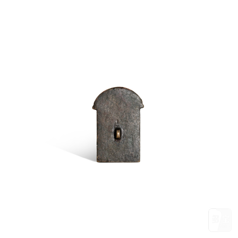 An inscribed gilt-bronze stele-shaped fitting, Tang dynasty, the 2nd year of Xianheng, corresponding to 671 | 唐咸亨二年（671年） 銅鎏金碑式佛牌 - 图2